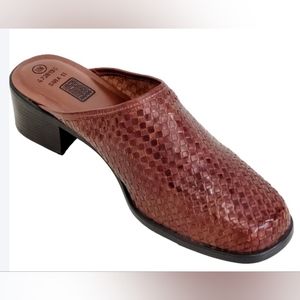 NWOB-Faded Glory Brown Woven Leather Mules